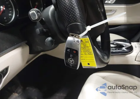 2017 Mercedes-Benz E 300 4Matic из США, поврежденный, VIN WDDZF4KB9HA099800